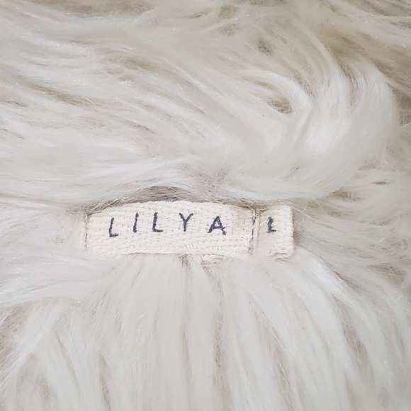 Lilya sherpa faux fur suede vest size large - Picture 9 of 12